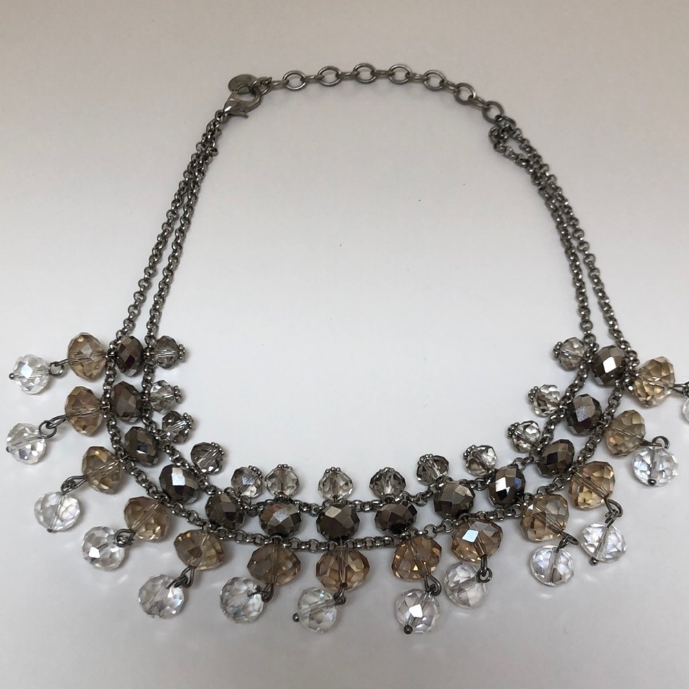 Women’s costume jewelry beaded necklace